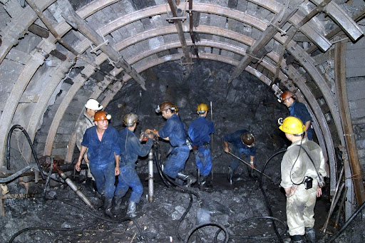 Khí Công Nghiệp Trong Khai Thác Mỏ